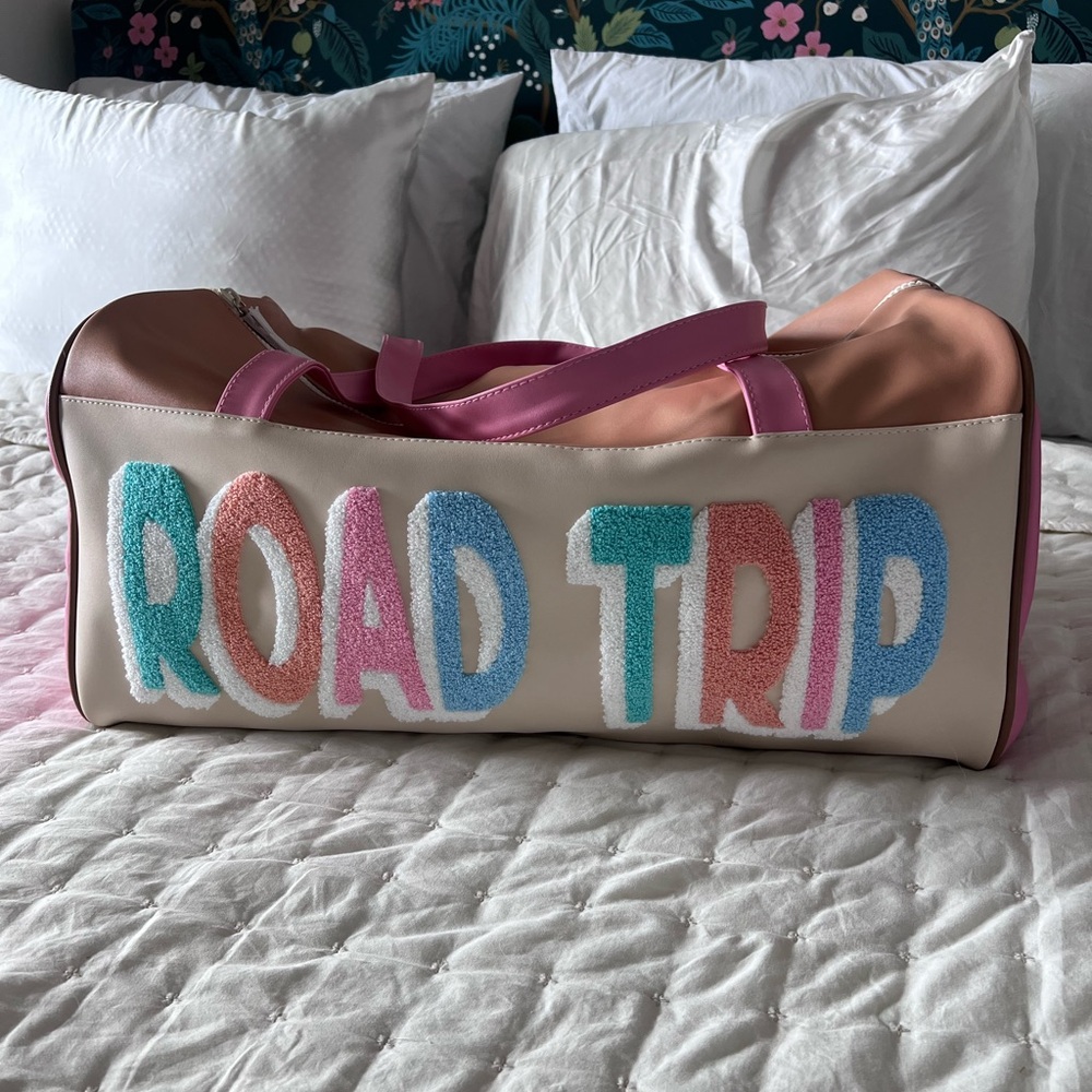 NWT Jadelynne Brooke Road Trip Duffle Bag